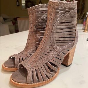 Free bird Bella bootie heels